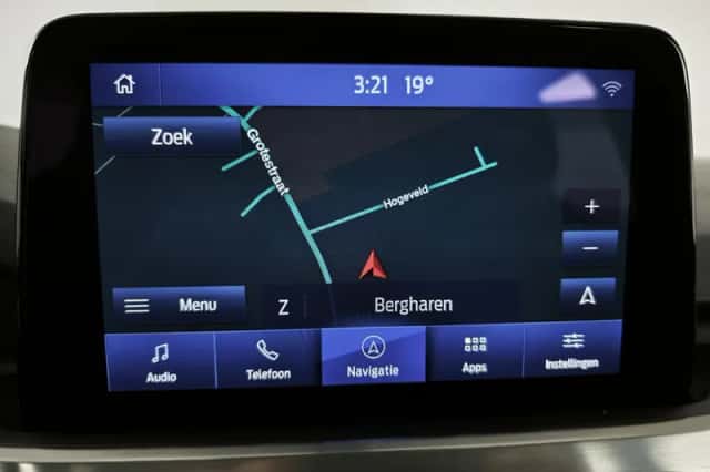 Ford Kuga (2024) thumbnail 5