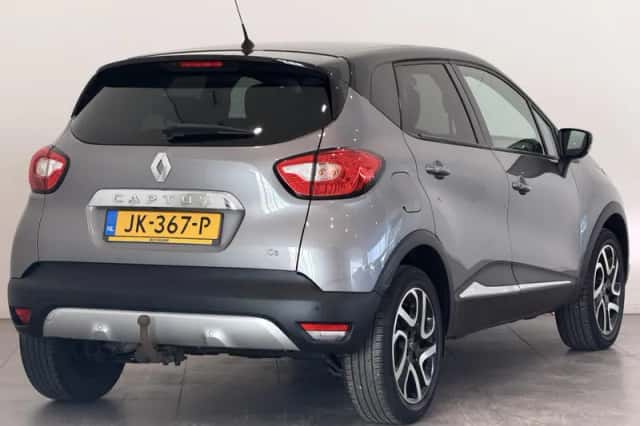 Renault Captur (2016) thumbnail 2