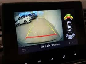 Renault Captur (2022) thumbnail 12