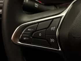 Renault Captur (2022) thumbnail 19