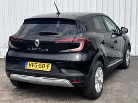 Renault Captur (2020) thumbnail 2