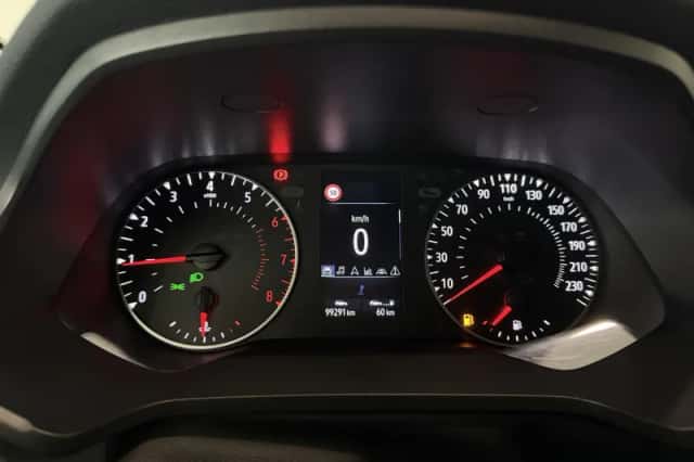 Renault Captur (2020) thumbnail 4