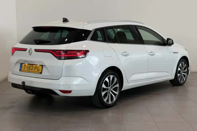 Renault Mégane (2023) thumbnail 2