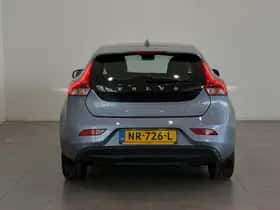 Volvo V40 (2017) thumbnail 17