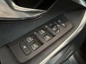 Volvo V40 (2017) thumbnail 18