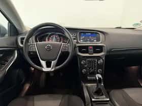 Volvo V40 (2017) thumbnail 3