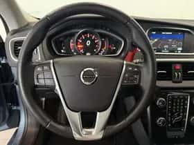 Volvo V40 (2017) thumbnail 26