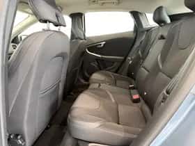 Volvo V40 (2017) thumbnail 8