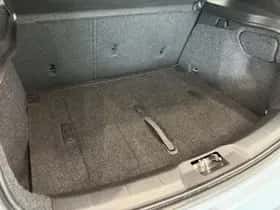 Volvo V40 (2017) thumbnail 9