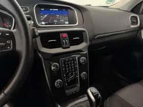 Volvo V40 (2017) thumbnail 10