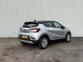 Renault Captur (2021) thumbnail 2