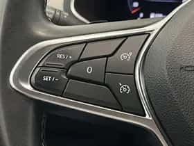 Renault Captur (2021) thumbnail 17