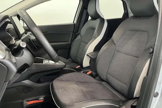 Renault Captur (2021) thumbnail 6