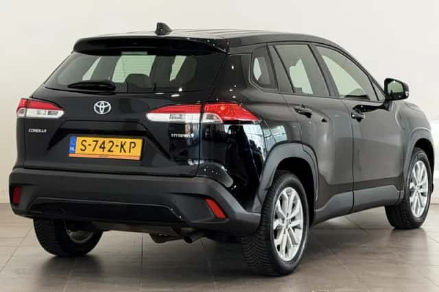 Toyota Corolla Cross (2023) thumbnail 2