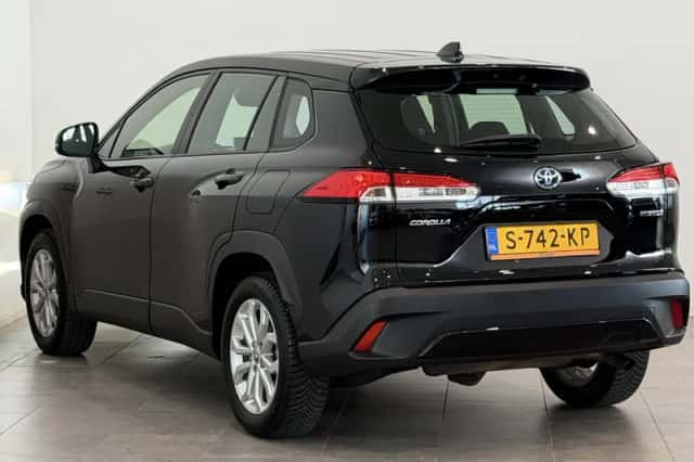 Toyota Corolla Cross (2023) thumbnail 6