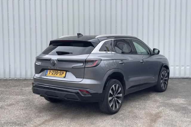 Renault Austral (2023) thumbnail 2