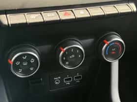 Renault Clio (2020) thumbnail 9
