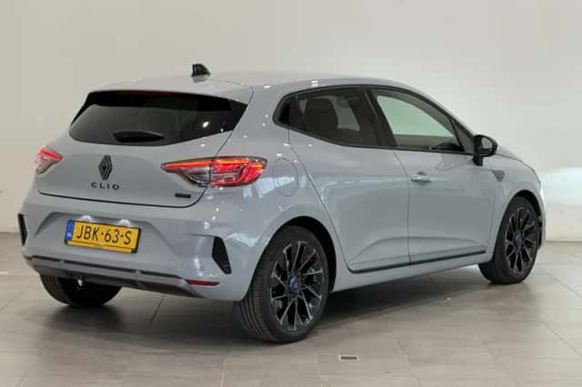 Renault Clio (2025) thumbnail 2