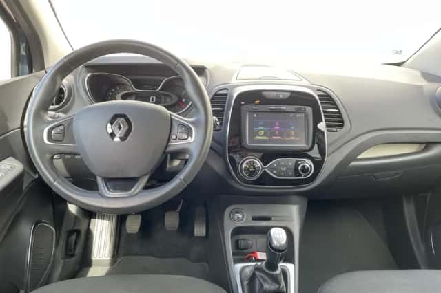 Renault Captur (2018) thumbnail 3