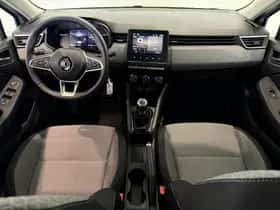Renault Clio (2024) thumbnail 3