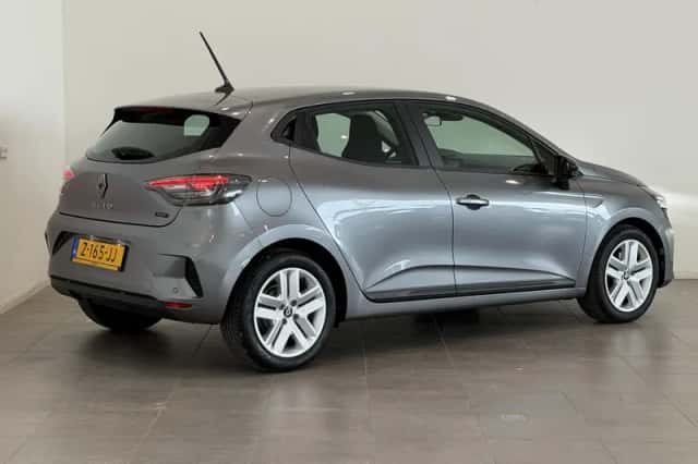 Renault Clio (2024) thumbnail 2