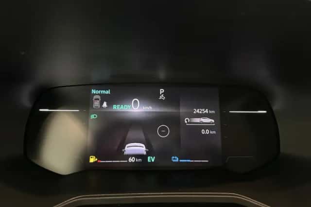 Renault Clio (2024) thumbnail 4