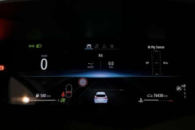 Renault Mégane (2023) thumbnail 4