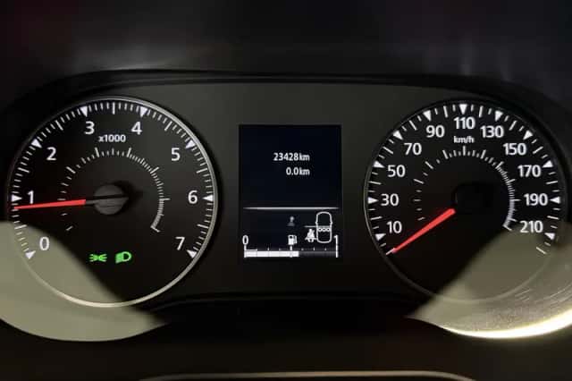 Dacia Duster (2022) thumbnail 4
