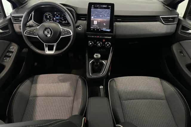 Renault Clio (2024) thumbnail 3