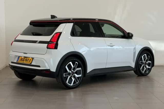 Renault 5 (2025) thumbnail 2