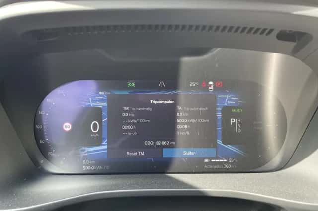 Volvo C40 (2023) thumbnail 4