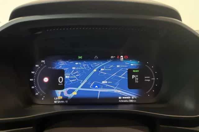 Volvo C40 (2023) thumbnail 4