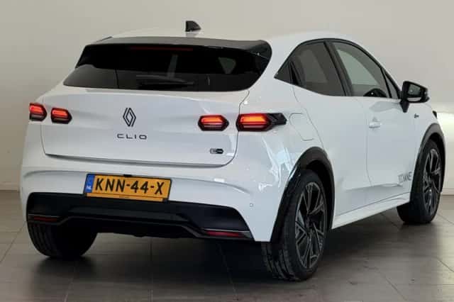 Renault Clio (2026) thumbnail 2