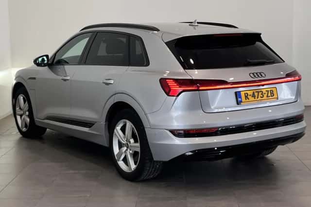 Audi e-tron (2022) thumbnail 6