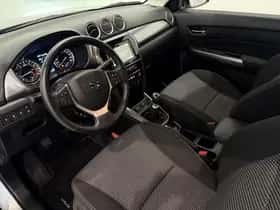 Suzuki Vitara (2020) thumbnail 23