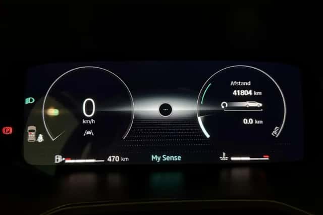 Renault Clio (2024) thumbnail 4