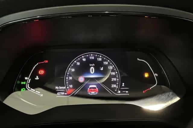 Renault Captur (2023) thumbnail 4