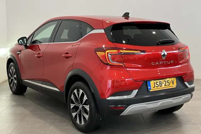 Renault Captur (2023) thumbnail 6