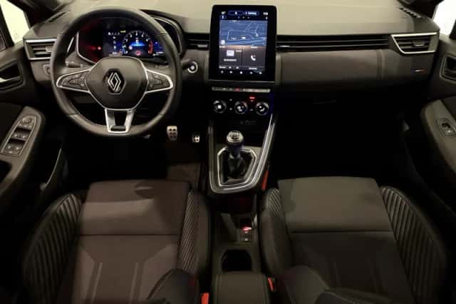 Renault Clio (2023) thumbnail 3