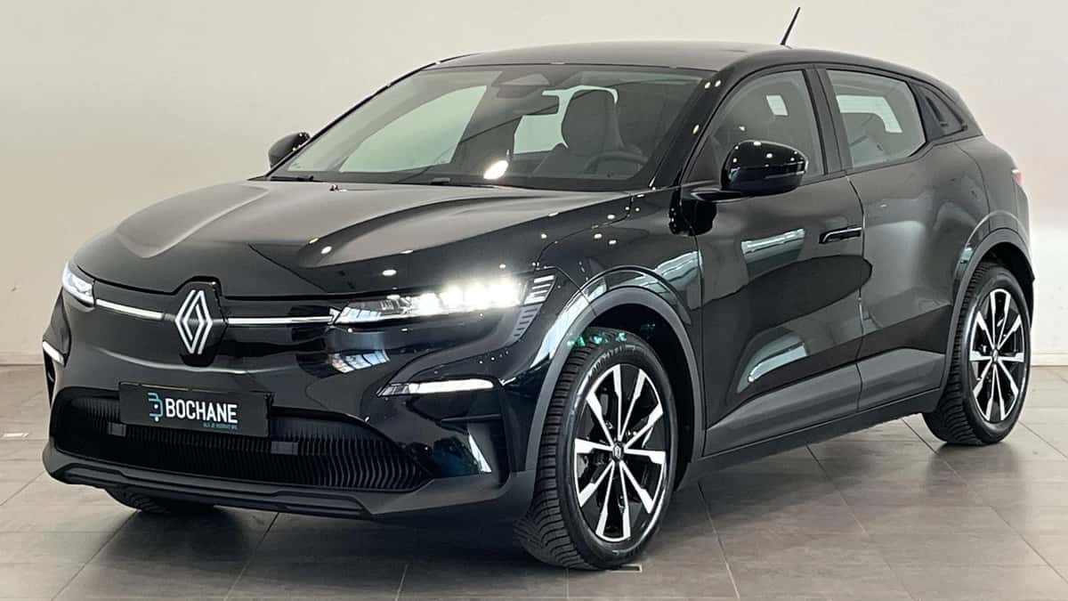 Renault Mégane E-Tech (2022) — foto 1