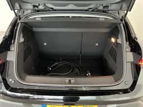 Renault Mégane E-Tech (2022) thumbnail 10