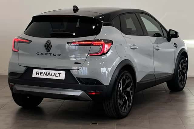 Renault Captur (2026) thumbnail 2
