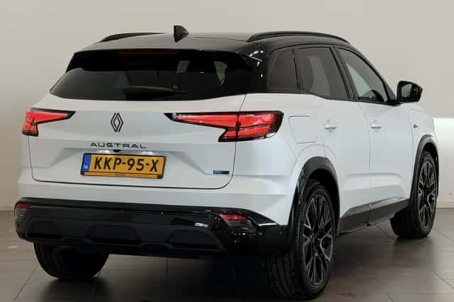 Renault Austral (2025) thumbnail 2