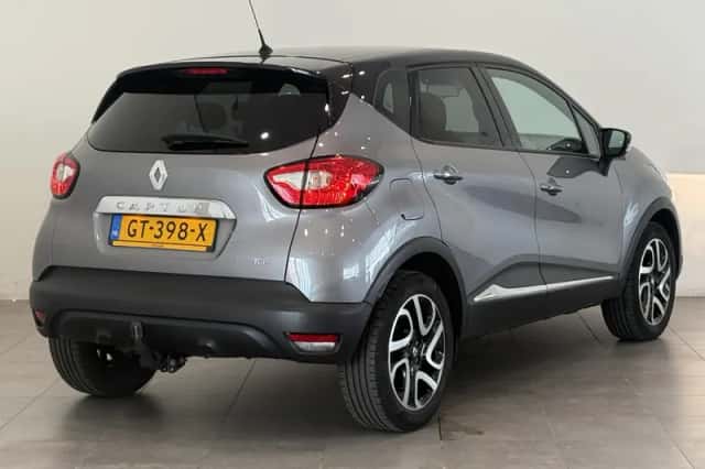 Renault Captur (2015) thumbnail 2
