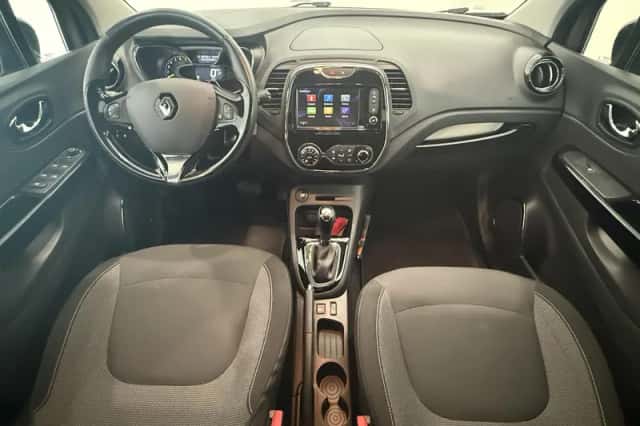Renault Captur (2015) thumbnail 3