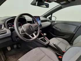 Renault Clio (2024) thumbnail 7