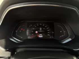 Renault Captur (2022) thumbnail 4