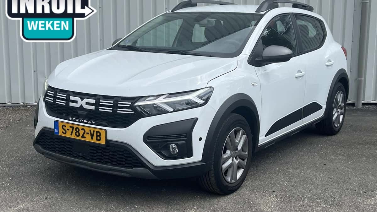 Dacia Sandero Stepway (2023) — foto 1