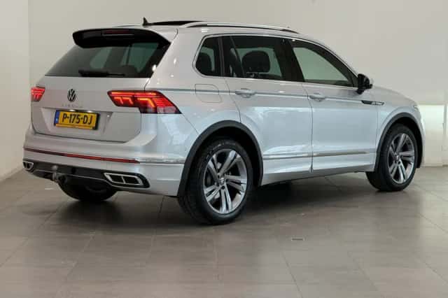 Volkswagen Tiguan (2022) thumbnail 2
