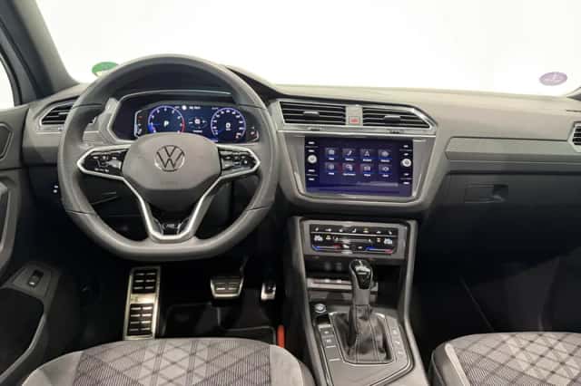 Volkswagen Tiguan (2022) thumbnail 3